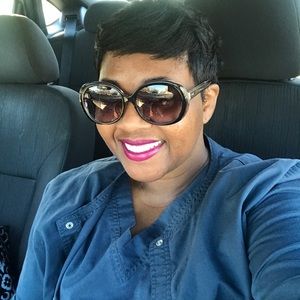 Meet your Posher, Shontay